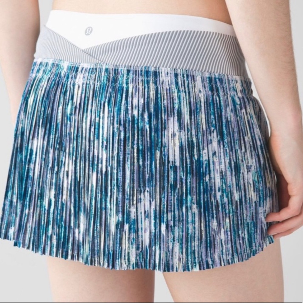 Lululemon Time To Shine Skirt
Blurry Belle Multi